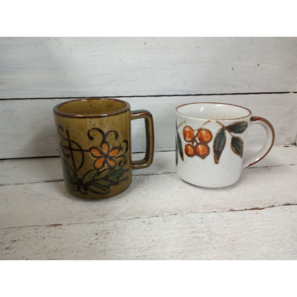 Vintage Set Of 2 Speckled Stoneware Coffee Mugs Cups Floral Cottagecore